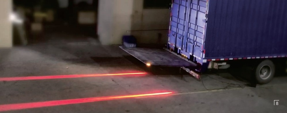 Warnendes LED-Linienlicht für Fahrzeuge mit kippbarer Rampe