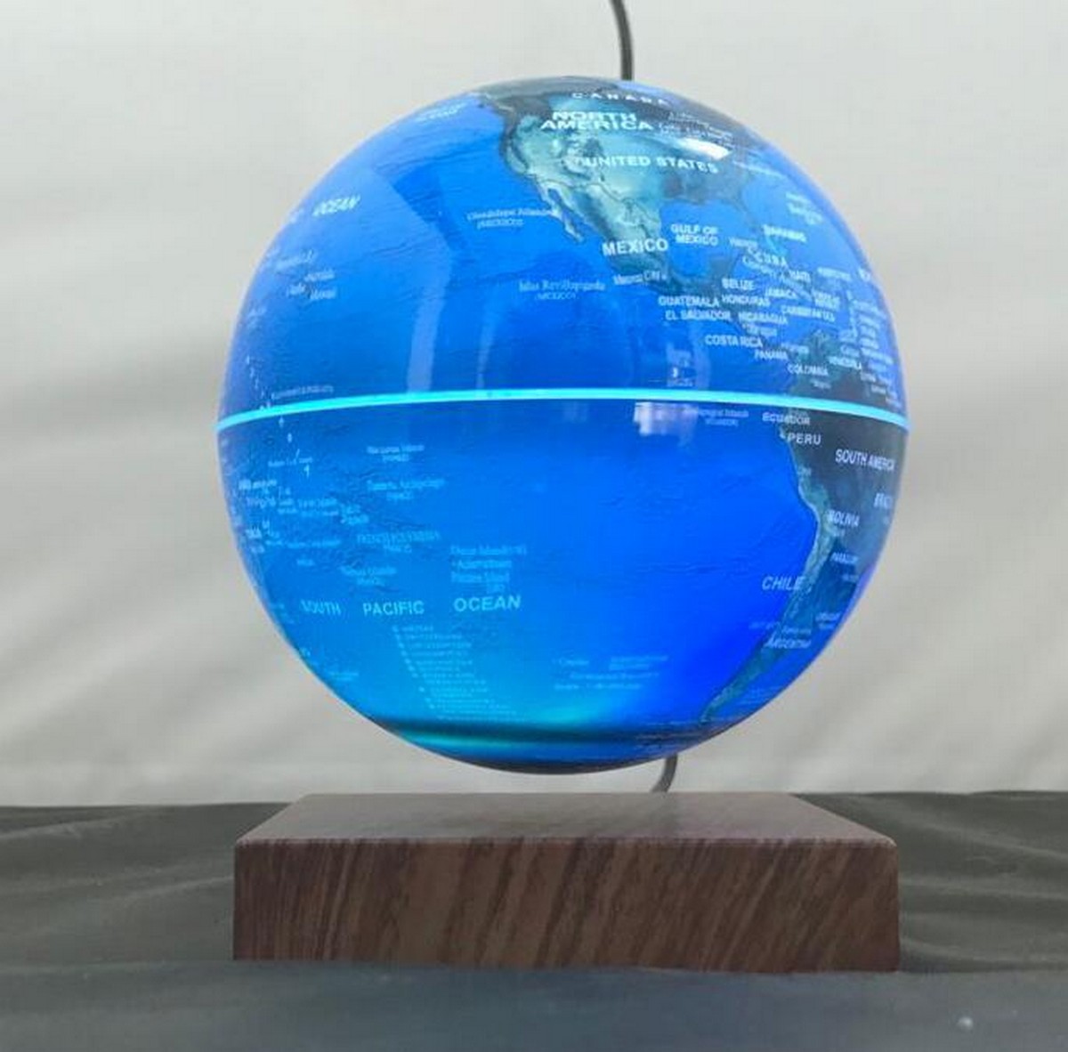 magnetische schwimmende Globuslampe