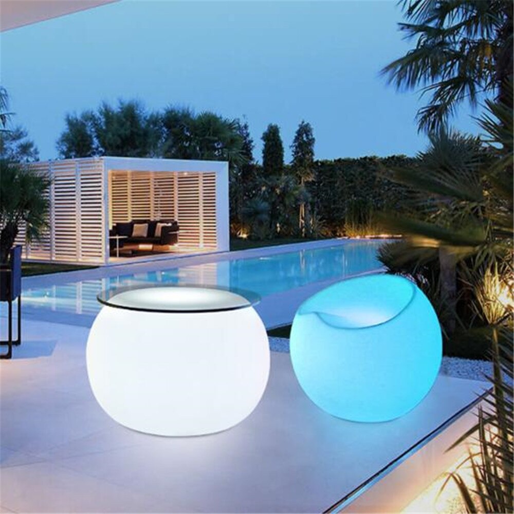 LED-Tisch auf der Terrasse oder im Garten