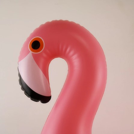 Aufblasbarer Pool für Becher in Form eines Flamingos
