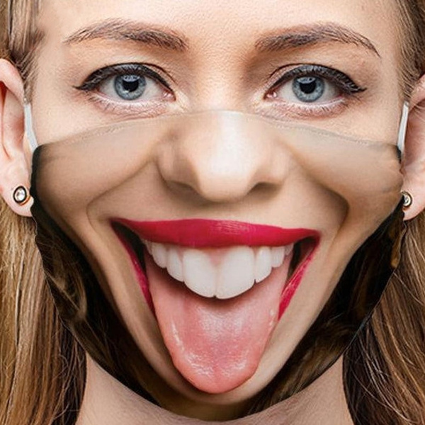 lustige Maske auf Gesicht zeigen eine Zunge