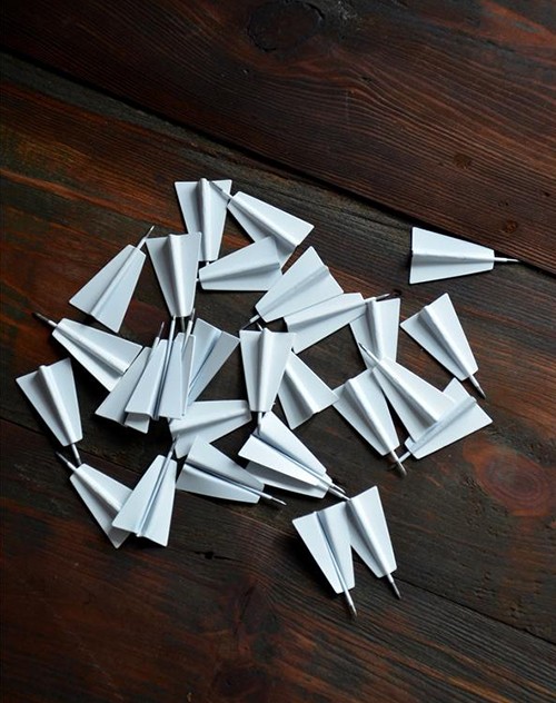 3D-Holzkarten an der Wand - Stecknadeln Flugzeuge