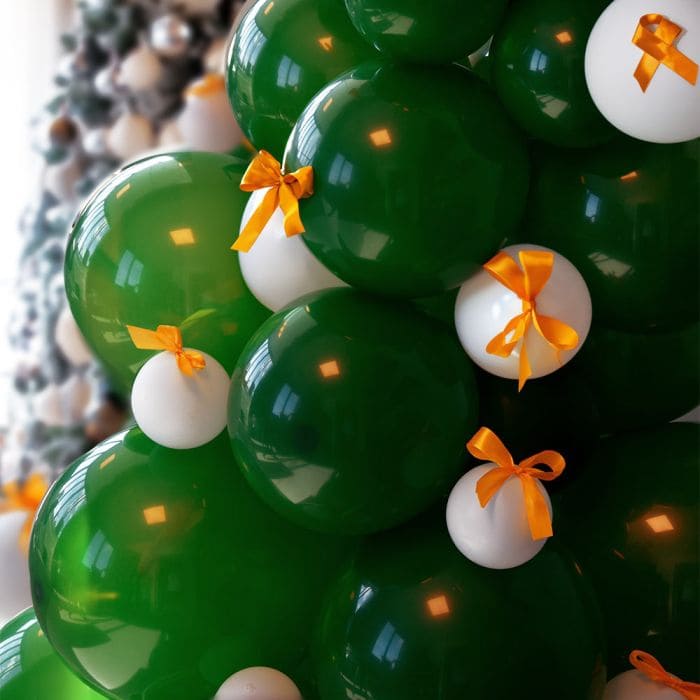 Ballon-Weihnachtsbaum – Aufblasbarer Weihnachtsbaum aus Luftballons