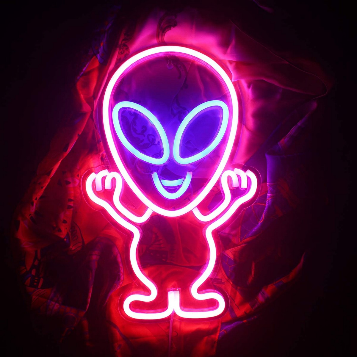 LED-Neon-Logo leuchtet an der Wand - Alien